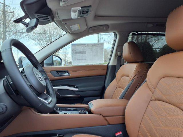 new 2025 Nissan Pathfinder car, priced at $48,250
