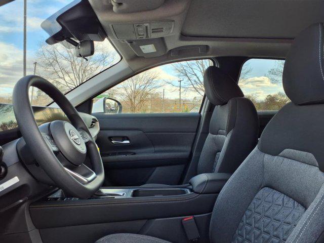 new 2025 Nissan Kicks car, priced at $28,584
