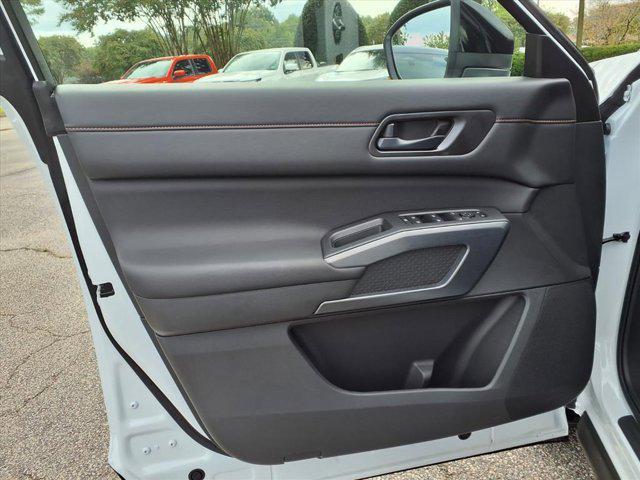 new 2025 Nissan Pathfinder car, priced at $44,092