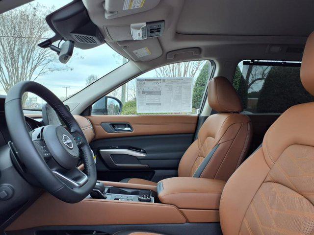 new 2025 Nissan Pathfinder car, priced at $48,328