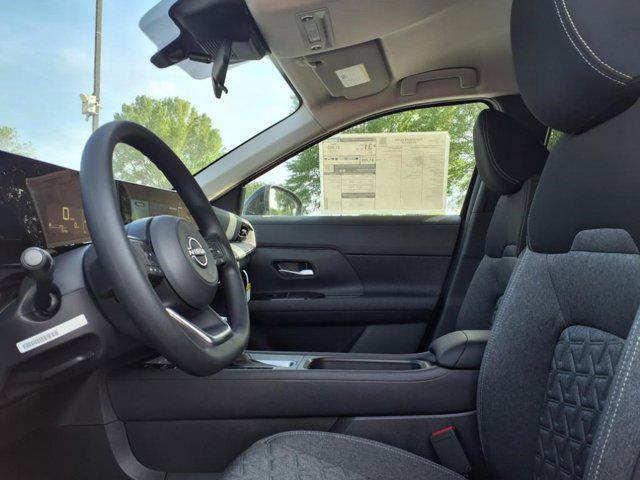 new 2025 Nissan Kicks car, priced at $24,549