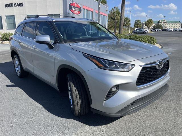 used 2022 Toyota Highlander car, priced at $38,945