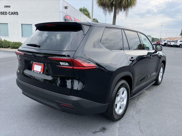 new 2025 Toyota Highlander car, priced at $45,505