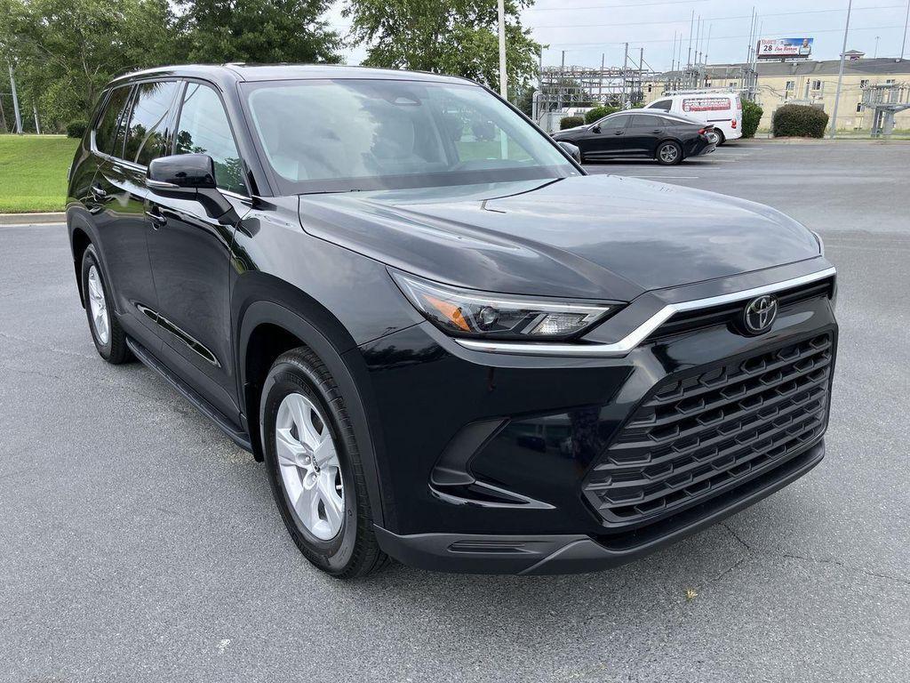 new 2025 Toyota Highlander car, priced at $45,505