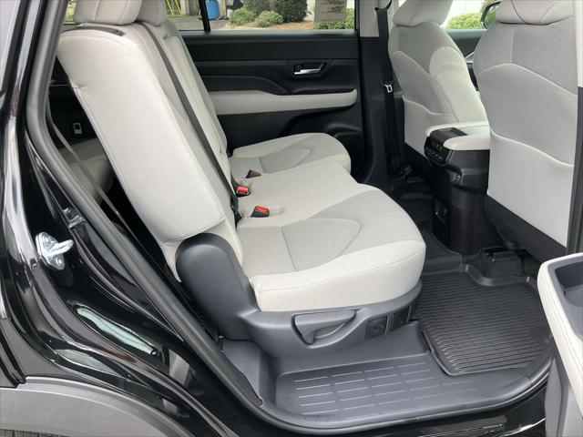 new 2025 Toyota Highlander car, priced at $45,505