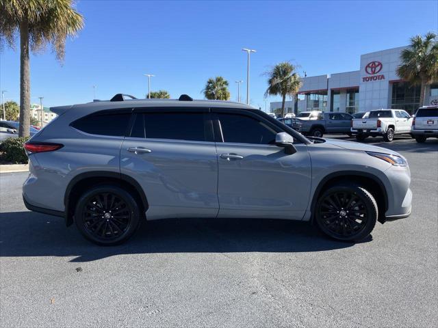 used 2023 Toyota Highlander Hybrid car, priced at $47,991