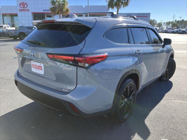 used 2023 Toyota Highlander Hybrid car, priced at $47,991