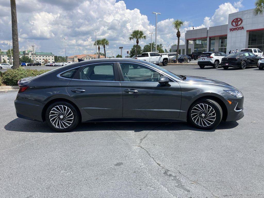 used 2023 Hyundai Sonata Hybrid car, priced at $27,901