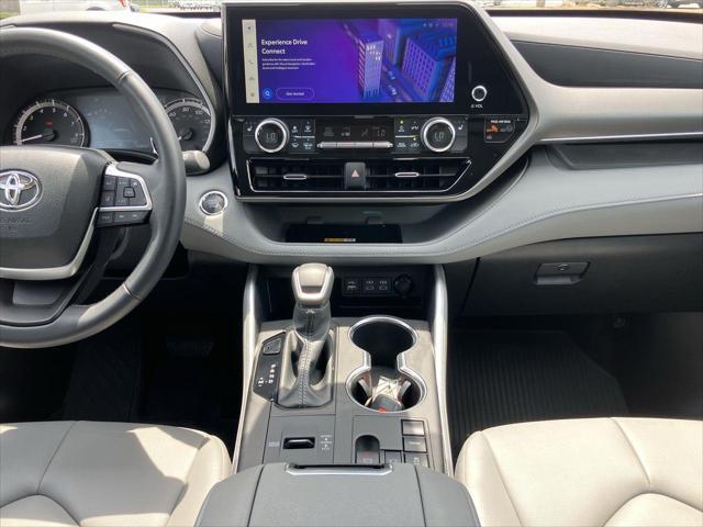 used 2023 Toyota Highlander car, priced at $40,901