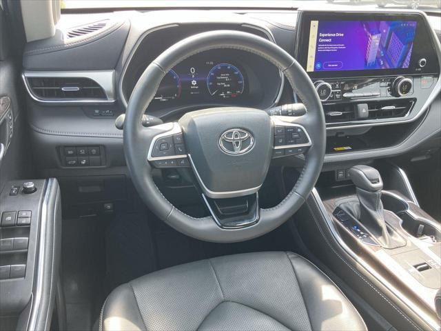 used 2023 Toyota Highlander car, priced at $49,901