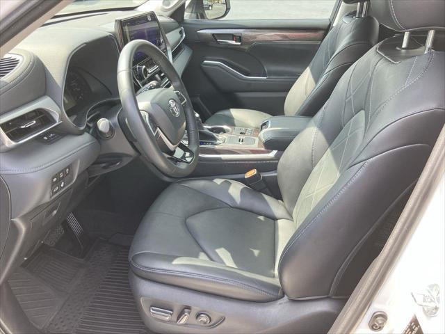 used 2023 Toyota Highlander car, priced at $49,901