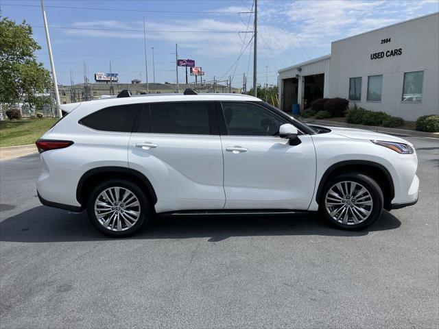 used 2023 Toyota Highlander car, priced at $49,901