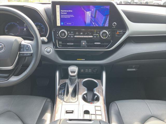 used 2023 Toyota Highlander car, priced at $49,901