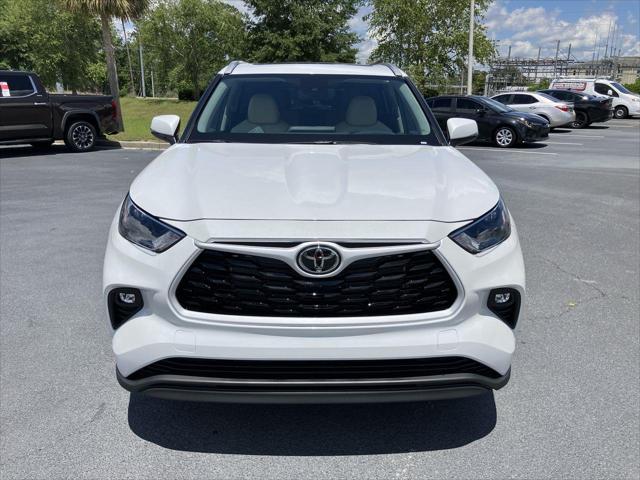 new 2025 Toyota Highlander car, priced at $46,372