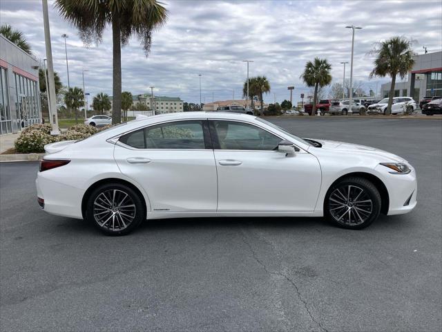 used 2022 Lexus ES 300h car, priced at $37,991