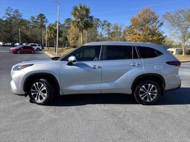 used 2024 Toyota Highlander car, priced at $45,987