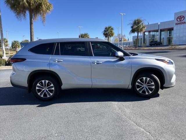 used 2024 Toyota Highlander car, priced at $45,987