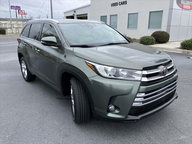 used 2018 Toyota Highlander car, priced at $25,395