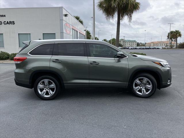 used 2018 Toyota Highlander car, priced at $25,395