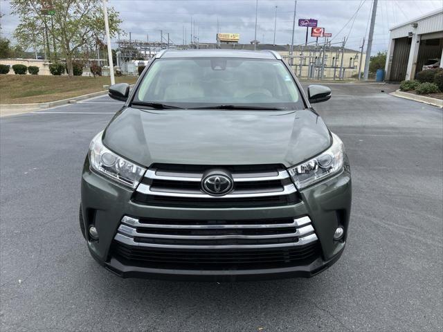 used 2018 Toyota Highlander car, priced at $25,395