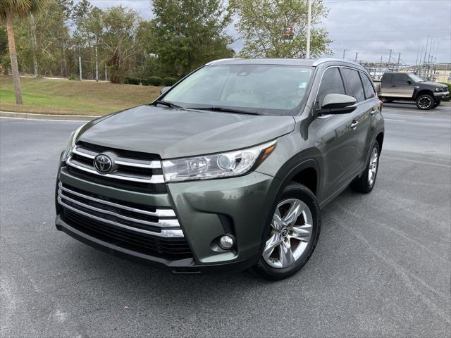 used 2018 Toyota Highlander car, priced at $25,395