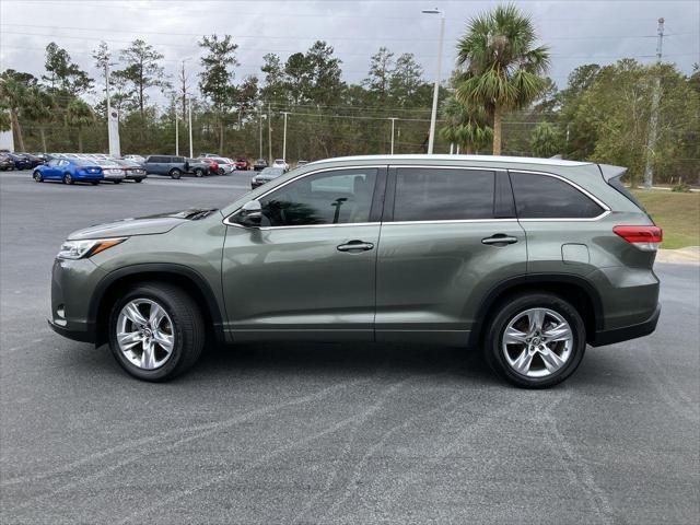 used 2018 Toyota Highlander car, priced at $25,395