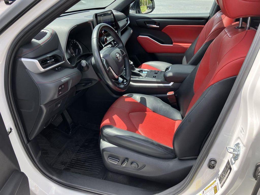 used 2023 Toyota Highlander car, priced at $41,904