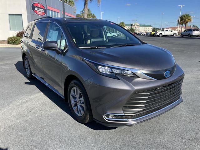 new 2024 Toyota Sienna car, priced at $45,873