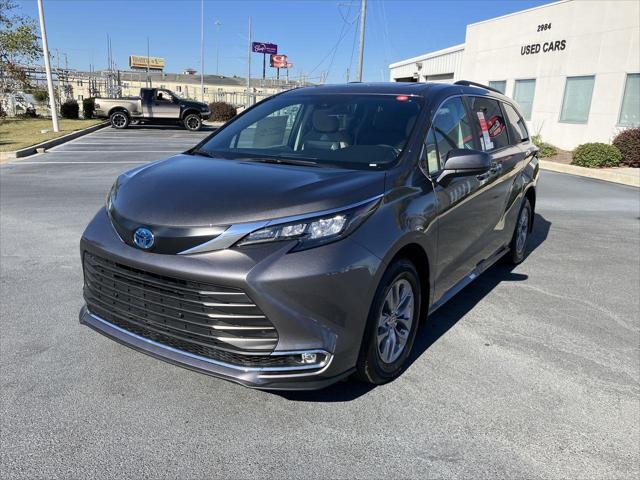 new 2024 Toyota Sienna car, priced at $45,873