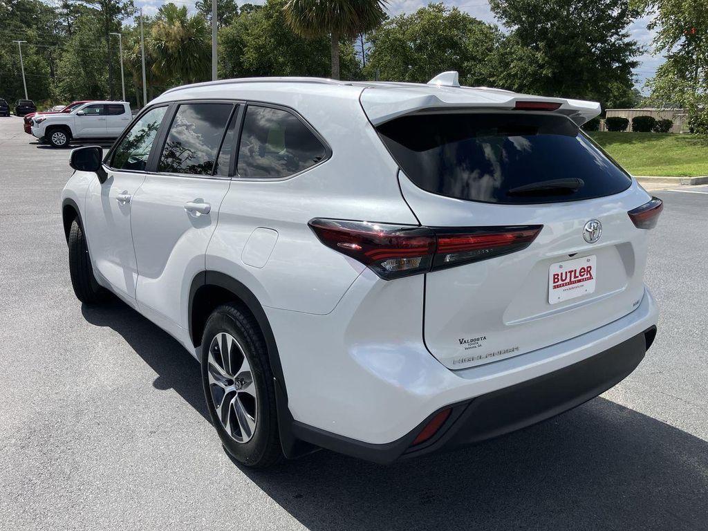 used 2024 Toyota Highlander car, priced at $43,502