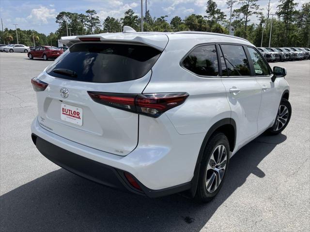 used 2024 Toyota Highlander car, priced at $43,901