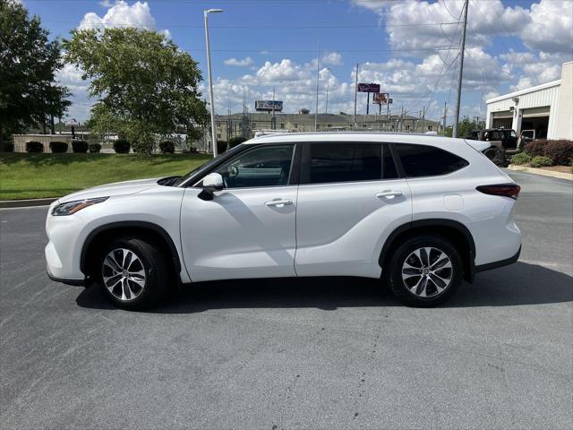 used 2024 Toyota Highlander car, priced at $43,901