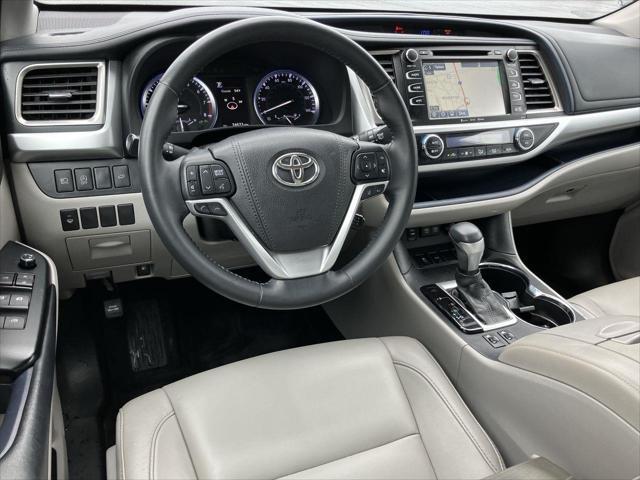 used 2018 Toyota Highlander car, priced at $24,901