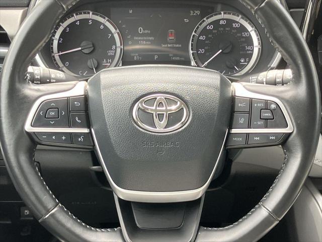 used 2023 Toyota Highlander car, priced at $41,903
