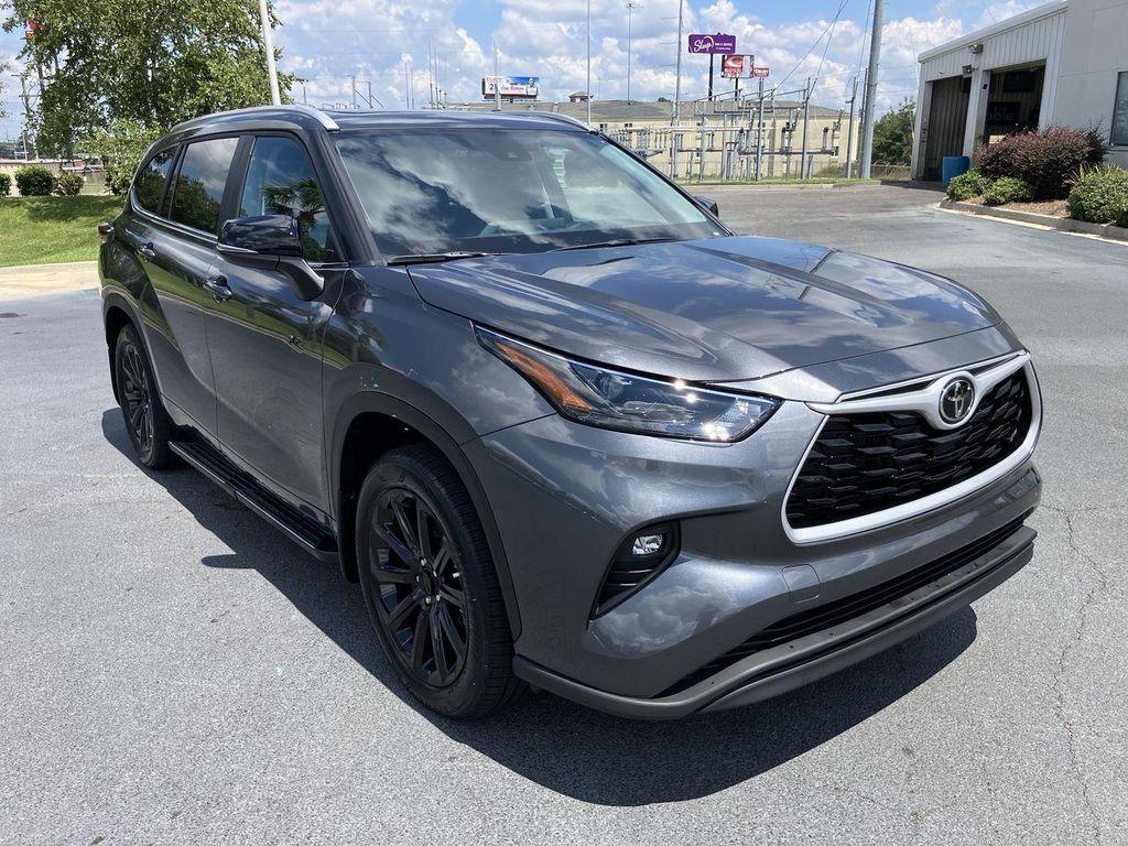 new 2025 Toyota Highlander car, priced at $49,554