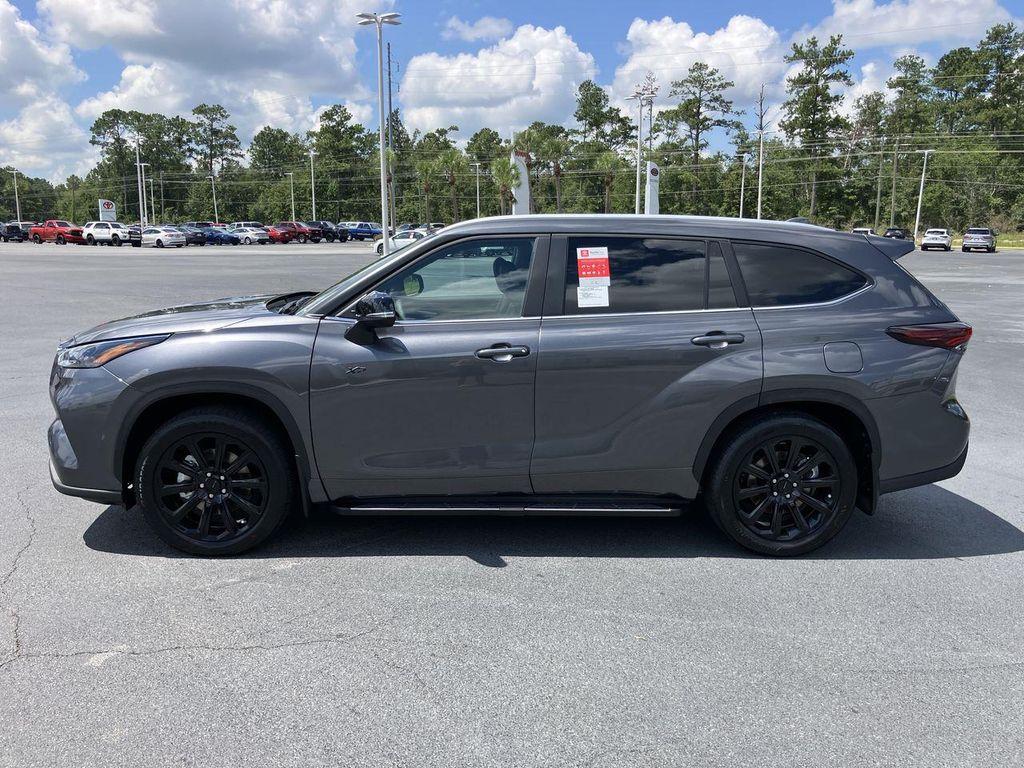 new 2025 Toyota Highlander car, priced at $49,554