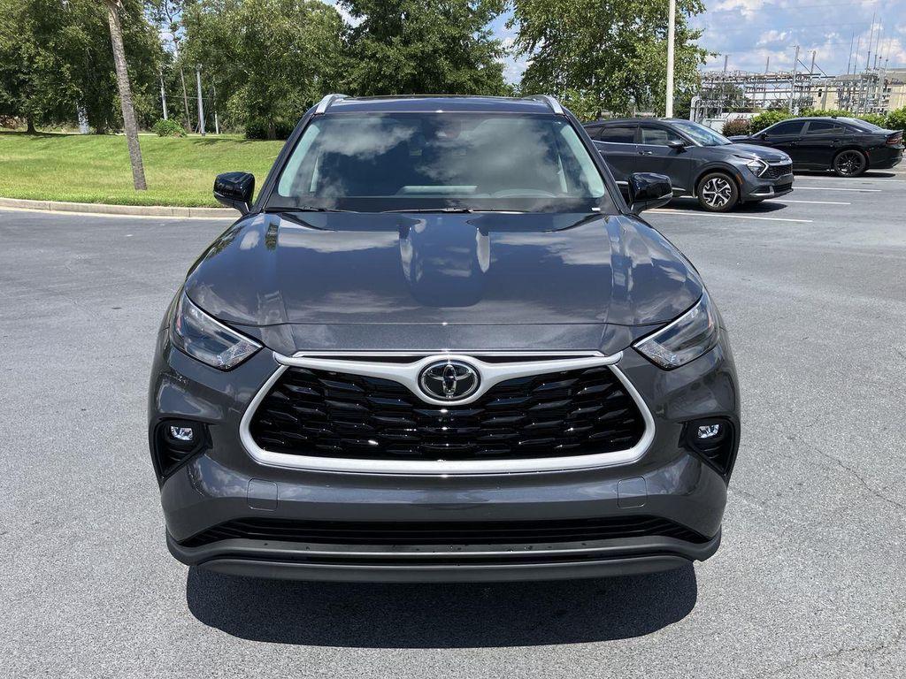 new 2025 Toyota Highlander car, priced at $49,554