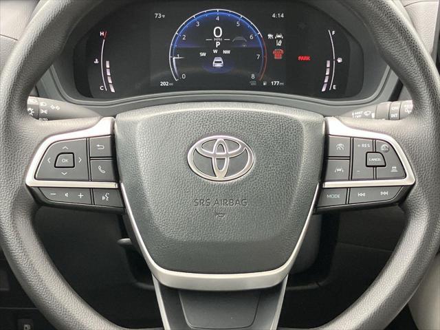 used 2025 Toyota Highlander car, priced at $45,901