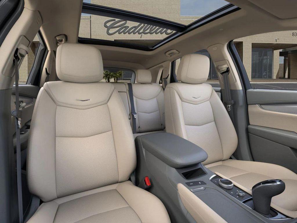 new 2025 Cadillac XT5 car, priced at $53,379