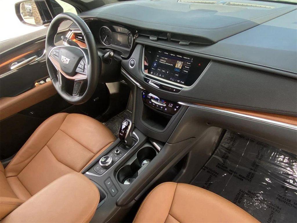 used 2022 Cadillac XT5 car, priced at $31,497