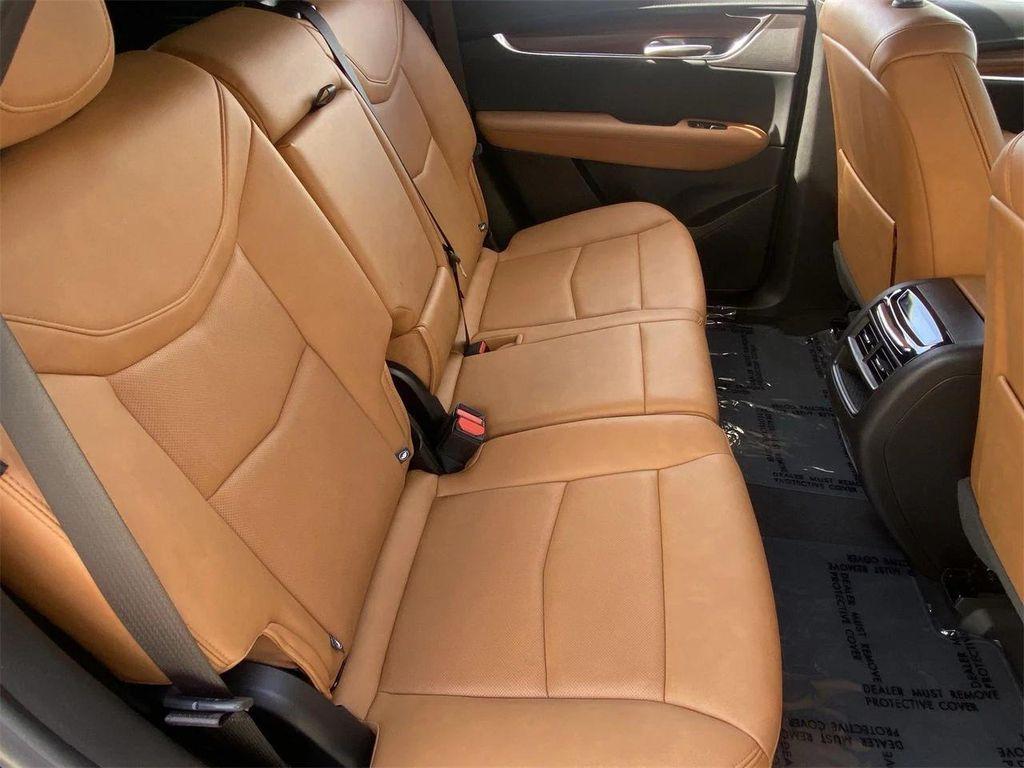 used 2022 Cadillac XT5 car, priced at $31,497