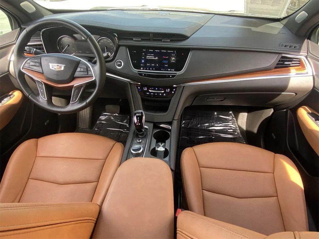 used 2022 Cadillac XT5 car, priced at $31,497