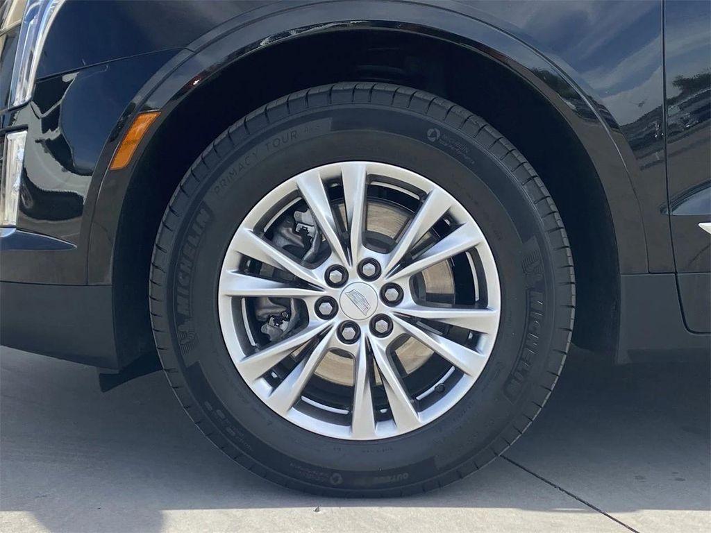 used 2022 Cadillac XT5 car, priced at $31,497