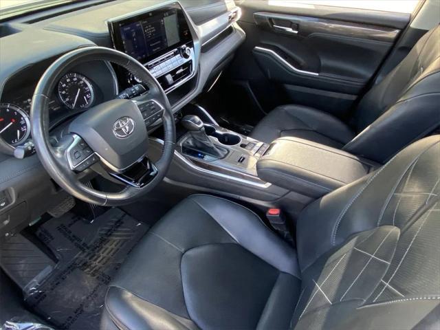 used 2020 Toyota Highlander car, priced at $32,949