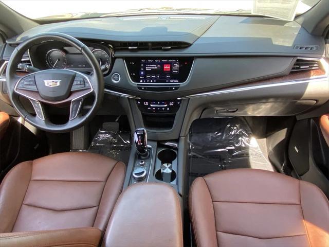 used 2022 Cadillac XT5 car, priced at $42,900