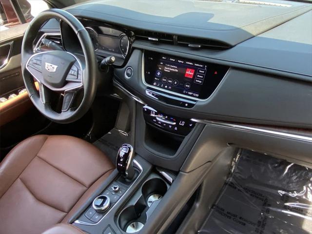 used 2022 Cadillac XT5 car, priced at $42,900