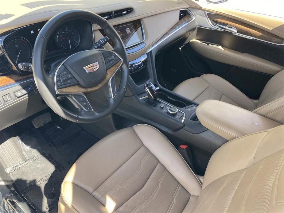 used 2021 Cadillac XT5 car, priced at $34,788