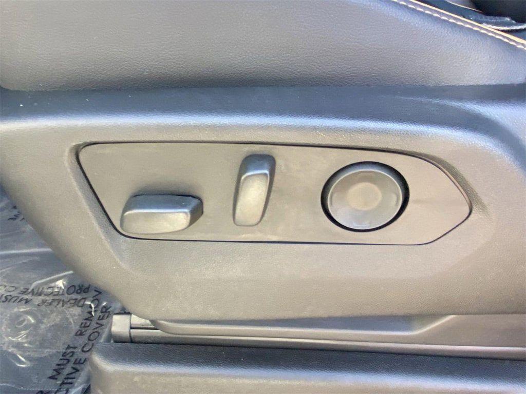 used 2023 GMC Yukon car, priced at $65,981