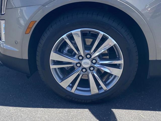 used 2022 Cadillac XT5 car, priced at $38,900