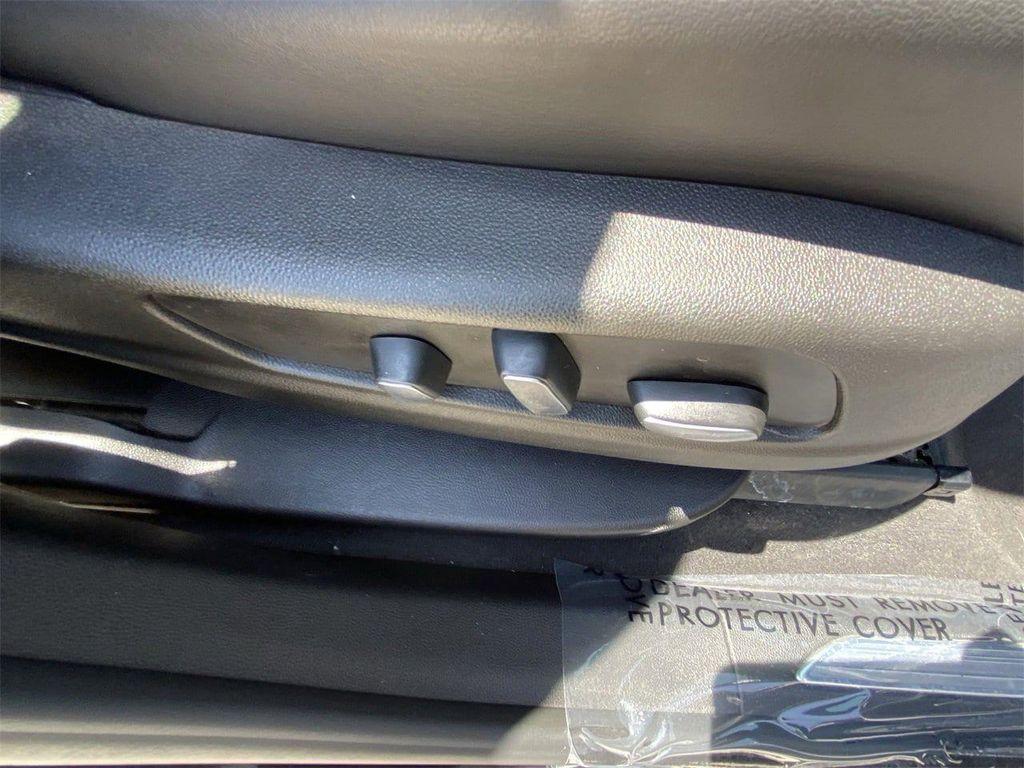 used 2021 Cadillac XT5 car, priced at $29,957